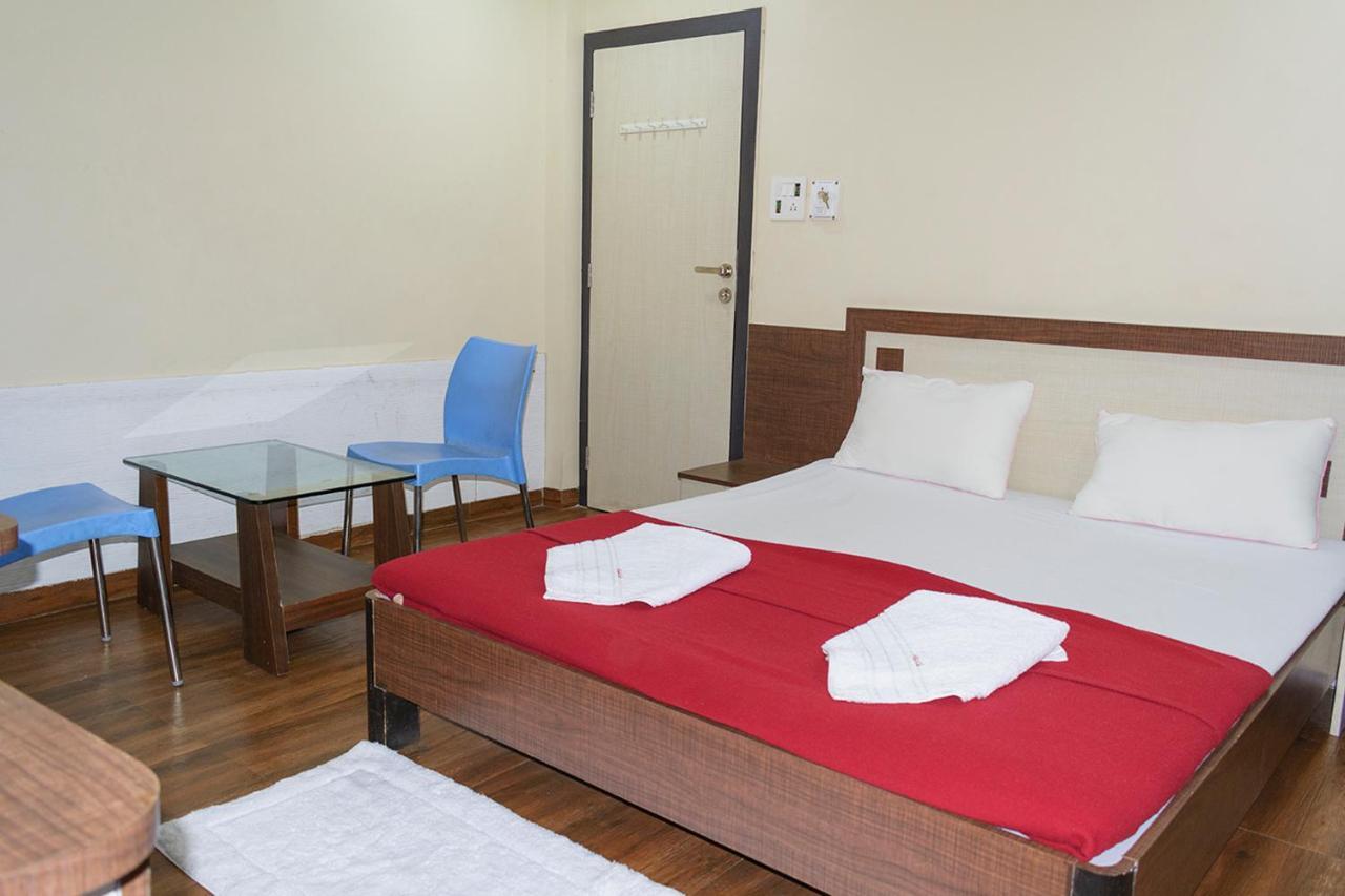 Hotel Mukesh Residency Pune Ngoại thất bức ảnh