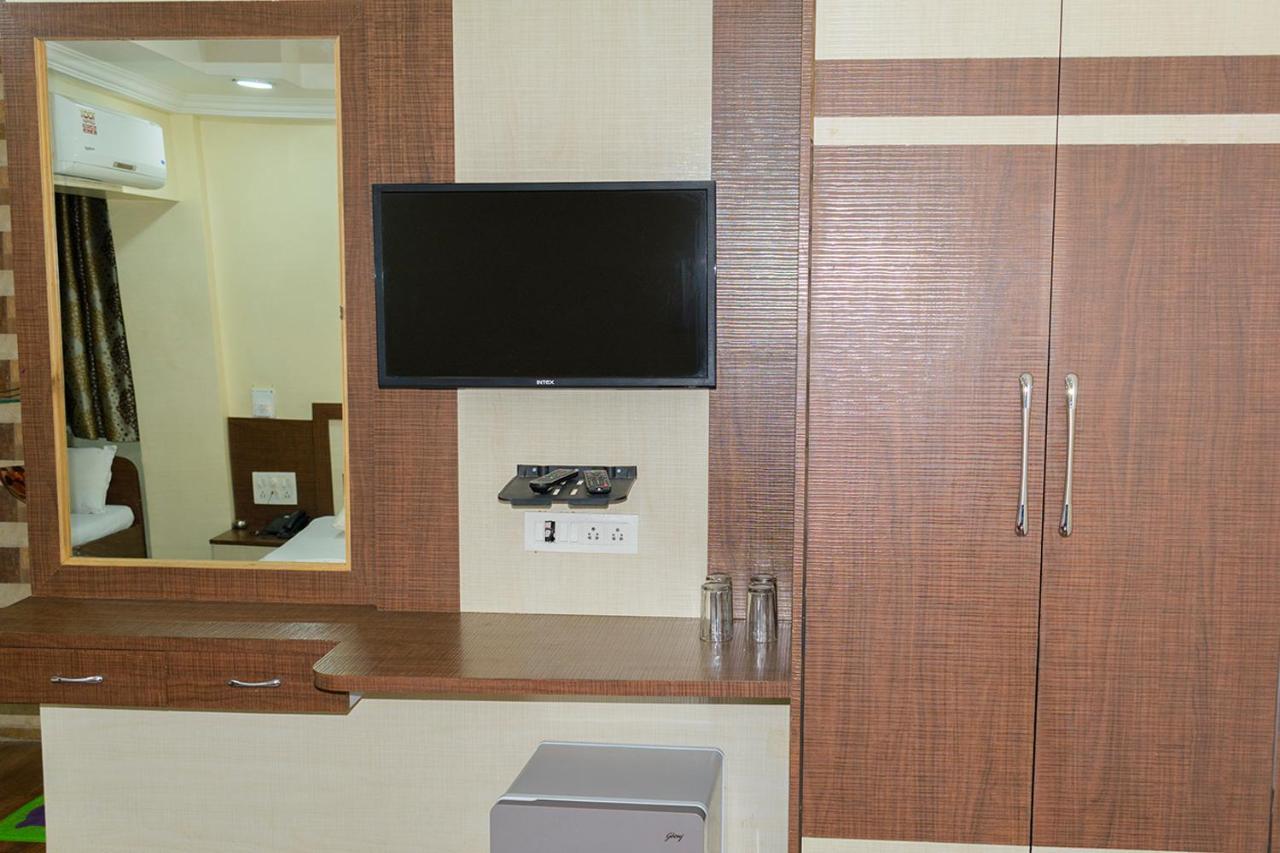 Hotel Mukesh Residency Pune Ngoại thất bức ảnh